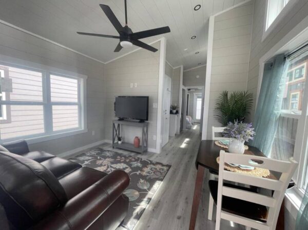  - Image 3